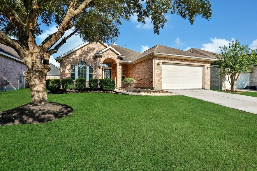 Primary Photo - 25604 Southwood Oaks Ct