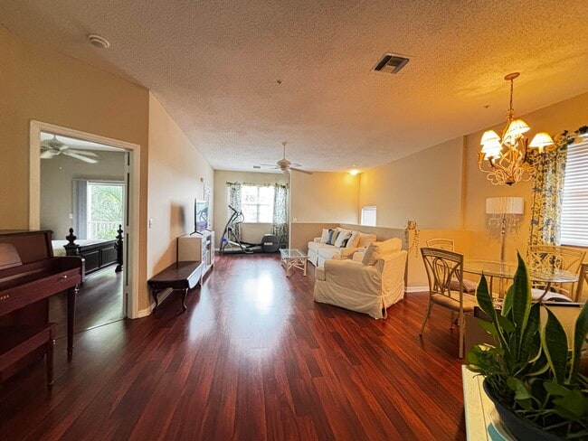 Building Photo - 105 Lighthouse Cir