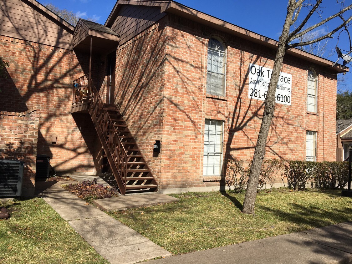 416 W Lang St, Alvin, TX 77511 Apartments in Alvin, TX