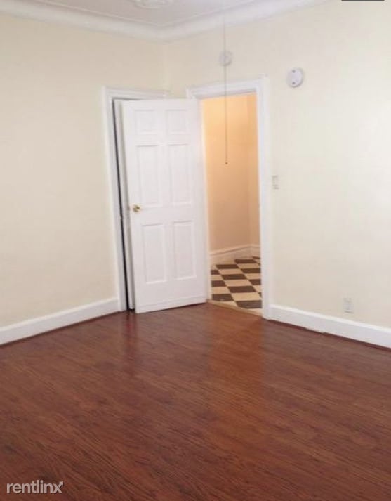 Building Photo - 2 br, 1 bath Apartment - 37 Lott Ave 1 Unit 1
