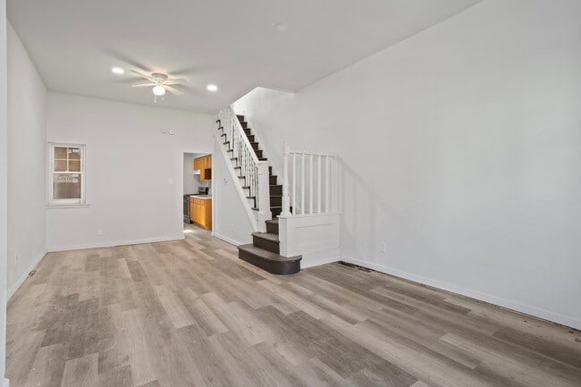 Foto del edificio - 2350 N Opal St