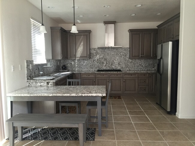 Building Photo - 1571 Thurman Way
