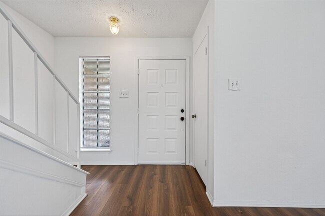 Foto del edificio - 11718 Inga Ln