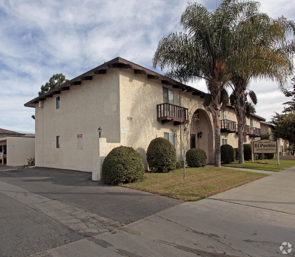 Primary Photo - El Pueblo