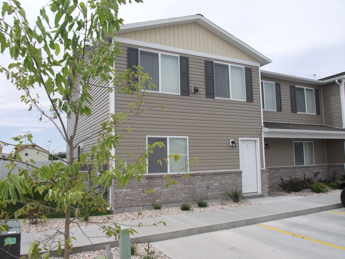 Primary Photo - Upscale 2 Bedroom Tremonton Apartment Home