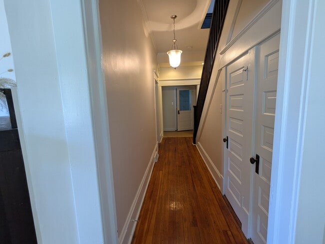 Building Photo - 510 S Carolina Ave