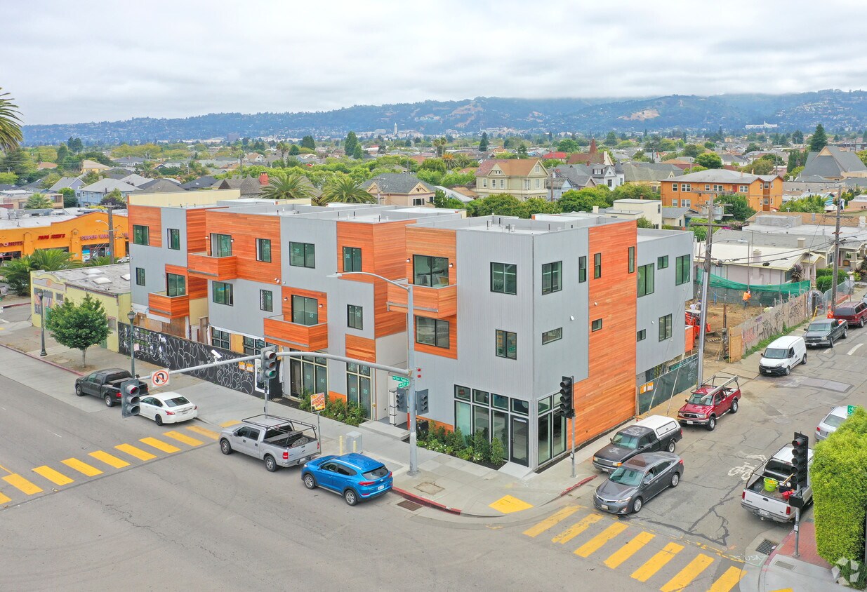 Foto principal - 5300-5300 San Pablo Ave