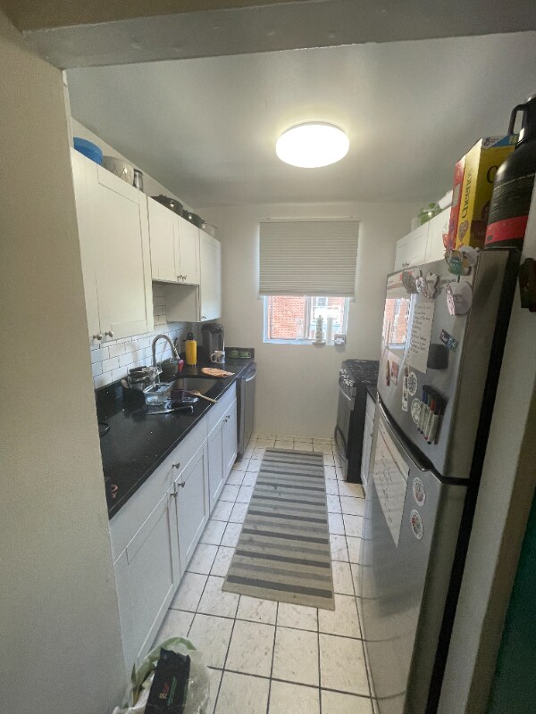 Foto del edificio - 2744 Johnson Ave