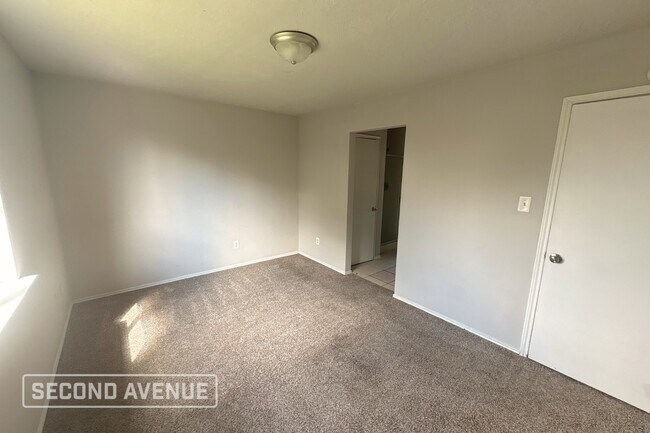 Foto del edificio - 993 Shelton Ln