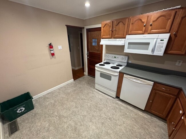 Building Photo - 379 E 3rd St