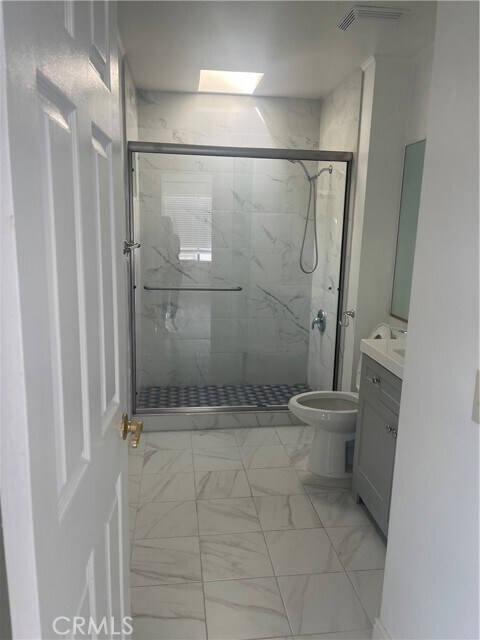 Building Photo - 8811 Mission Dr