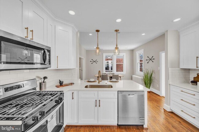 Foto del edificio - 6018 2nd St NW