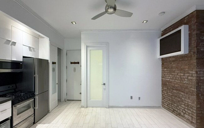 Foto del edificio - 204 E 75th St