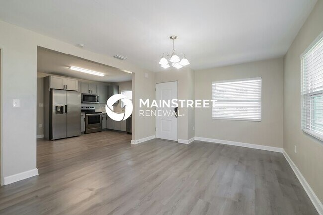 Foto del edificio - 3 Bedroom Pet-Friendly Home in WINTER HAVEN, FL with Main Street Renewal