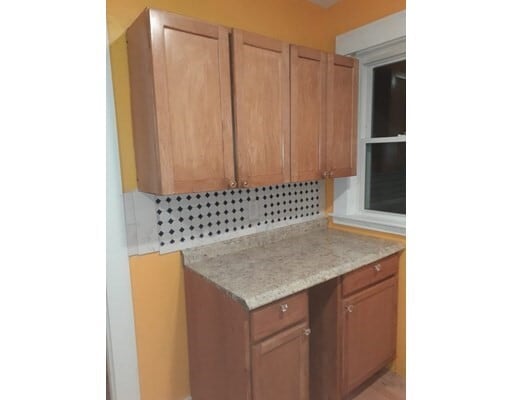 Building Photo - 49 Moraine St