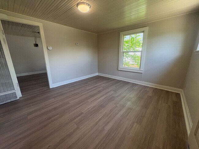 Foto del edificio - 813-825 Lee Ave