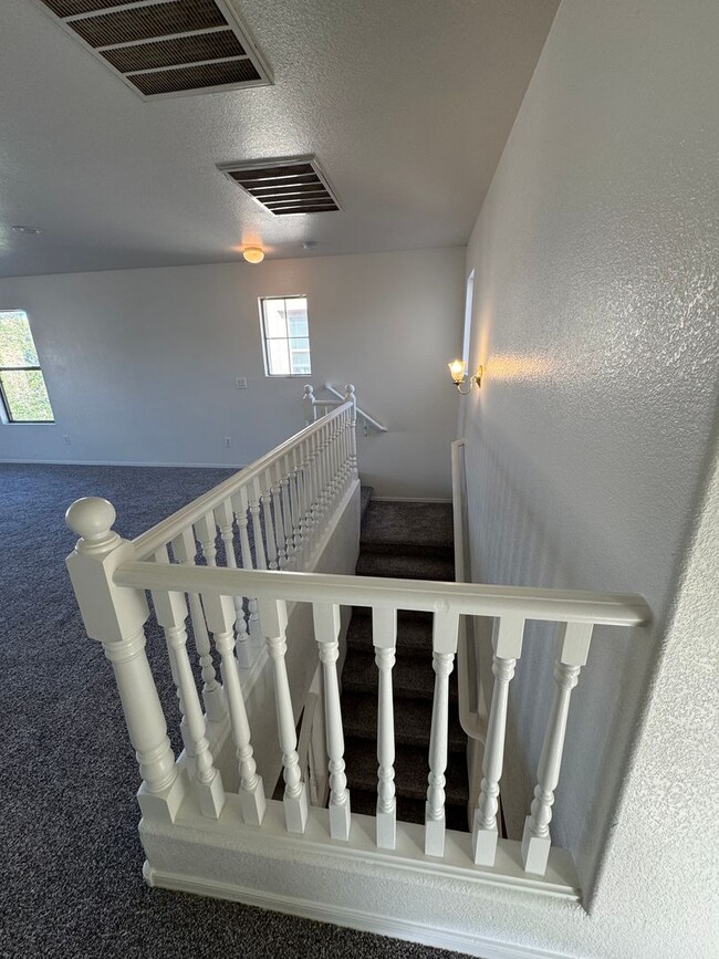 Building Photo - REMODELED HOME IN THE SPECTRUM AT VAL VISTA