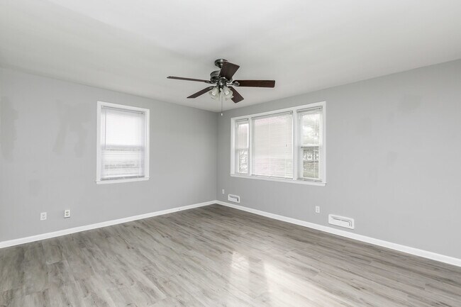 Foto del edificio - 6505 Old Harford Rd