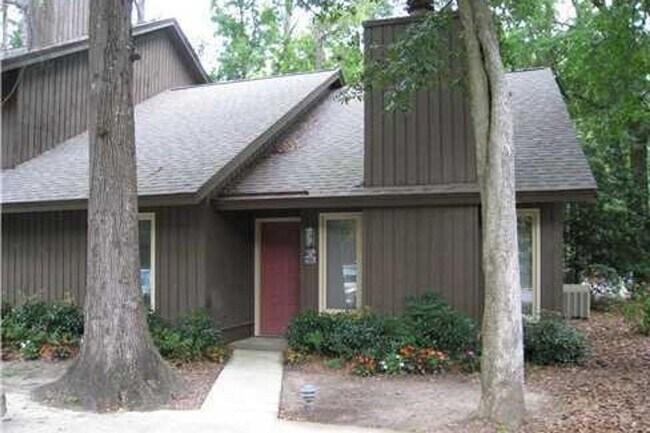 Building Photo - Available Mid MAY -Newly Remodeled, 2 Bedroom, 2.5 bath townhome in Vernon River Plantation.