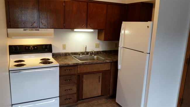 Foto del edificio - 321 Cedar Crest Dr