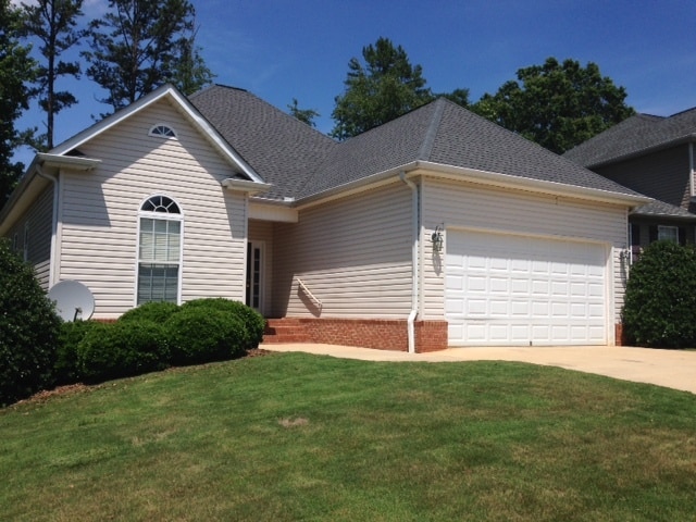 Photo - 208 Summergrass Dr (Greenville, SC) House