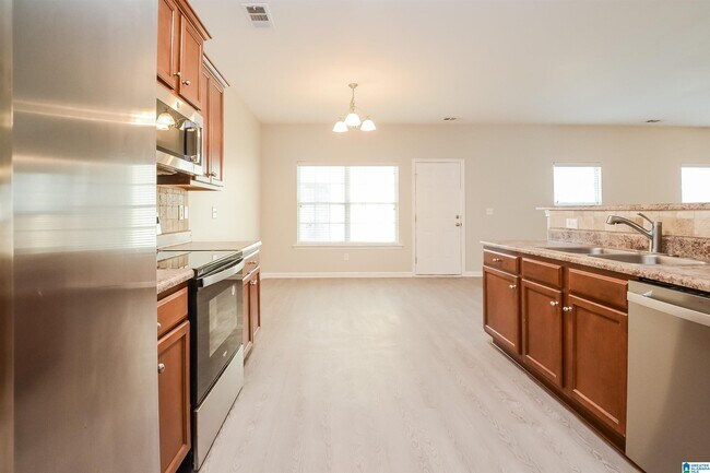Building Photo - 5894 Ridgeline Dr