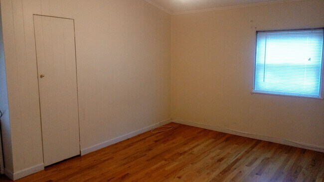 Foto del edificio - 277 Whitehall Rd S