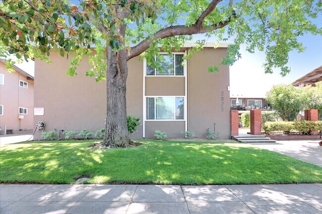 Building Photo - 2970 Van Sansul Ave