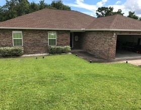 Building Photo - 728 Riva Ridge Dr