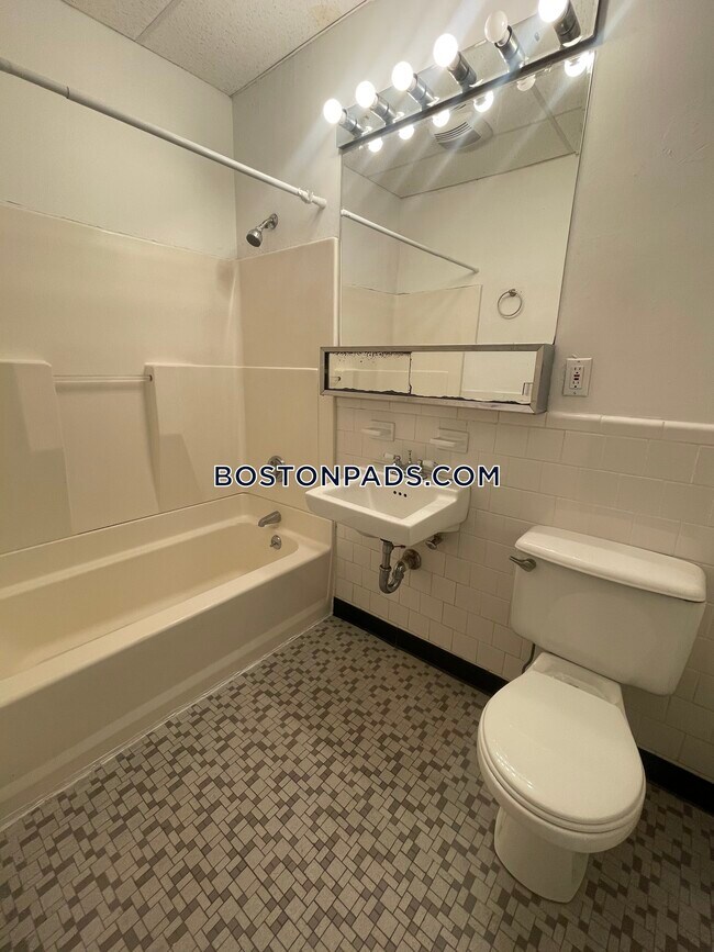 Foto del edificio - 50 Evergreen St