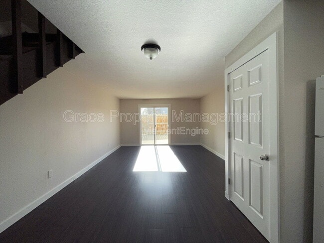 Building Photo - 1125 Sir Galahad Dr