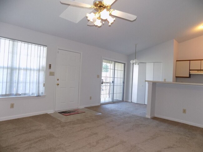 Foto del edificio - CRYSTAL LAKE