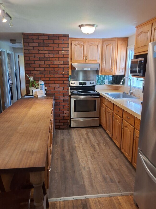 Foto del edificio - Fully Furnished home in Beaufort