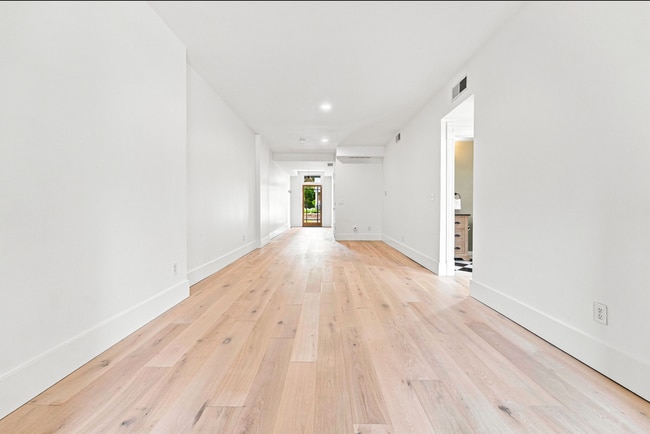 Building Photo - 2554 W 32nd Ave