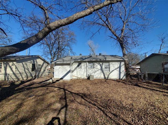 Building Photo - 8706 Cardella Ave