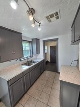 Building Photo - 1517 Mallard Dr