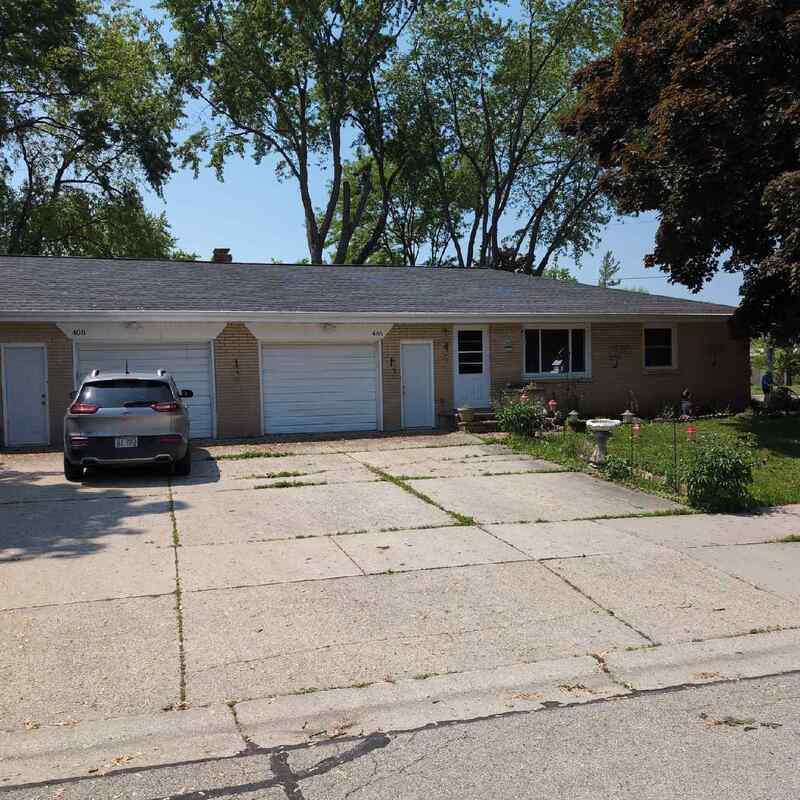 Primary Photo - 406 N St Bernard Dr