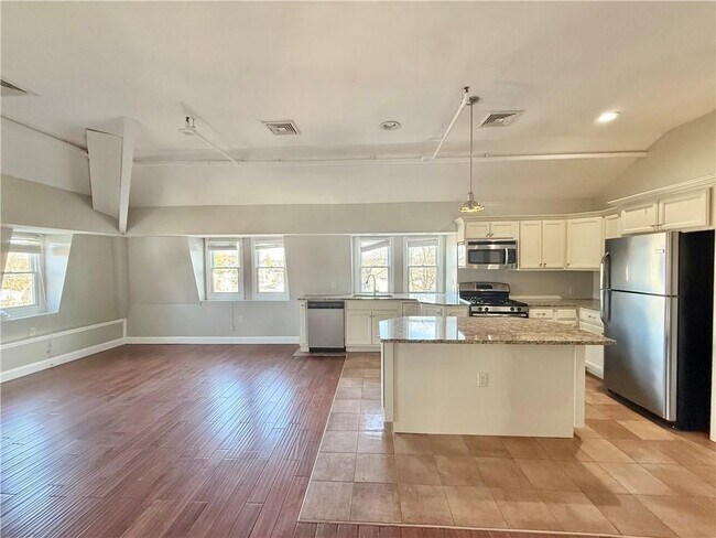 Foto del edificio - 23 Peck Ln