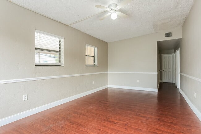 Foto del edificio - 550 NW 29th Terrace