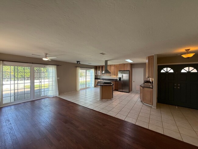 Foto del edificio - Beautiful 3B/2BA Home in University City for Rent!