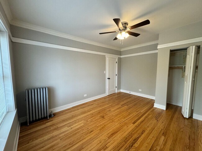 Foto del edificio - 2609 N Kostner Ave