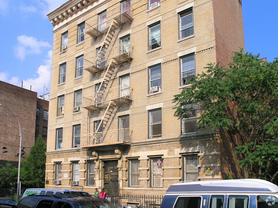 Building Photo - Durkheim