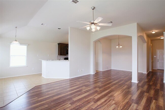 Foto del edificio - 22218 Guston Hall Ln