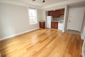 Adrian - Oakland Apartments