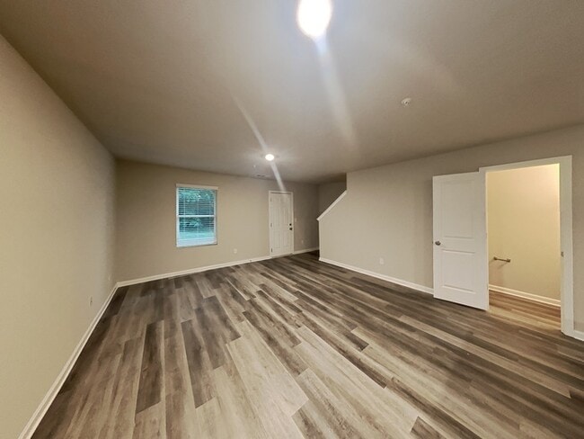 Building Photo - 1097 Benfield Ridge
