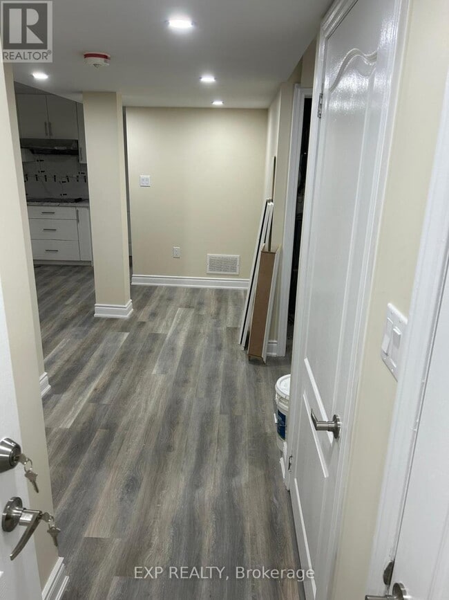 Building Photo - 10 Alicewood Grove