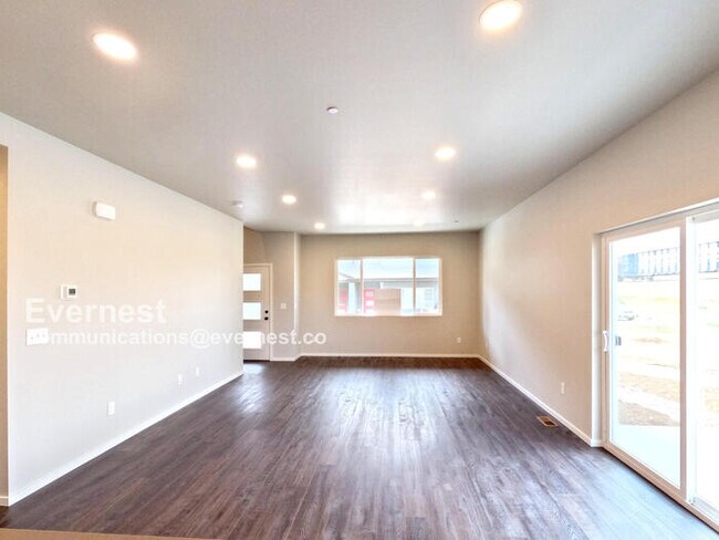 Foto del edificio - 2814 Barnstormer St