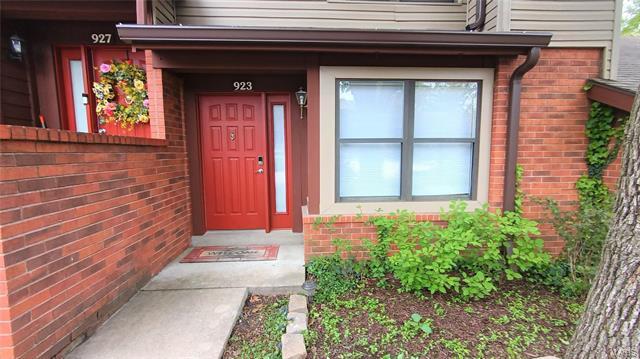 Building Photo - 923 Quail Meadows Ct