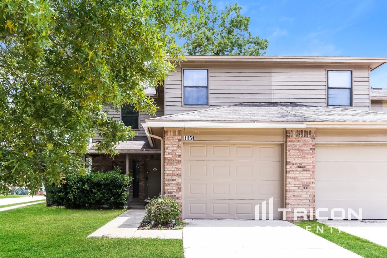 Foto principal - 1151 W Romaine Cir