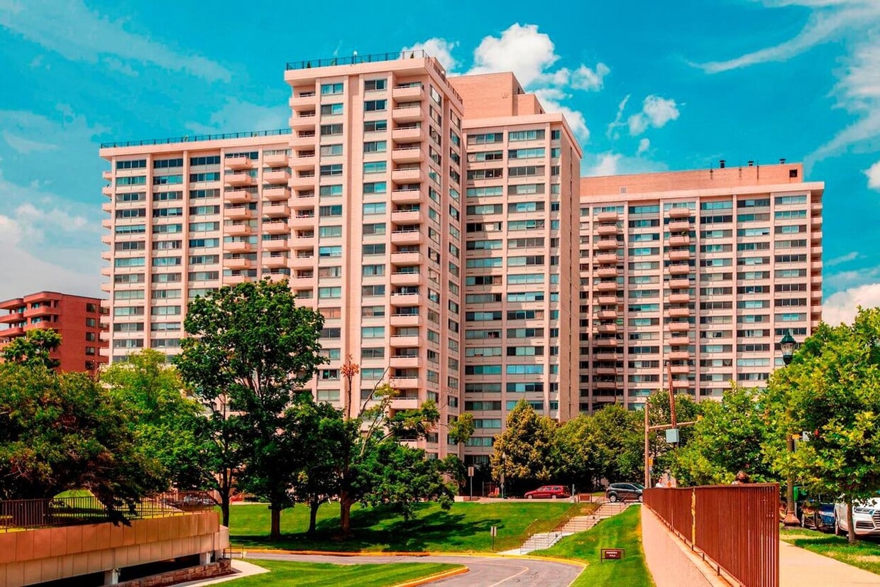 23rd Floor Studio at The Willoughby Very C... - 23rd Floor Studio at The Willoughby Very C...